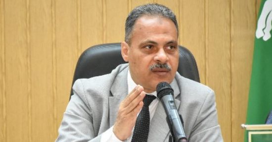برسوم مخفضة.. استخراج 6 الآف و176 رخصة لأصحاب المحال التجارية بالشرقية
