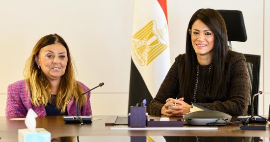 المجلس القومى للإعاقة يبحث مع وزيرة التخطيط توفير منح دولية لتدريب أعضائه
