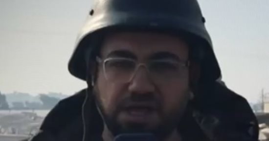 شاهد لحظة دهس دبابة لمراسل تليفزيون سوريا فى حلب على الهواء مباشرة