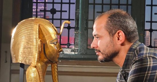 عندما يعيد المرمم صياغة التاريخ: القناع الذهبى للملك بسوسنس الأول يتألق