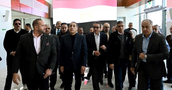 رئيس الوزراء: الاستثمار في المنظومة الصحية والارتقاء بها "أولوية" 