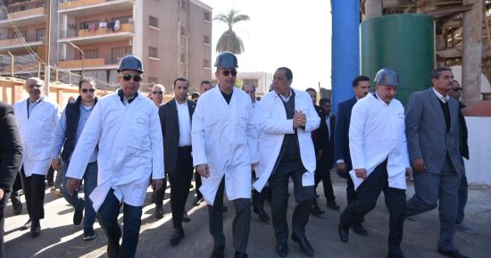 وزير التموين : تطوير صناعة السكر لتعزيز المخزون الاستراتيجي وتحقيق الاستقرار في الأسواق