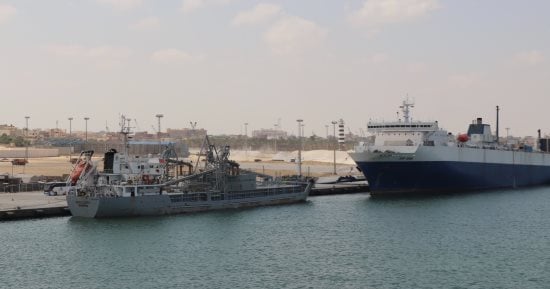 إعادة فتح ميناء العريش البحرى بعد استقرار الأحوال الجوية بشمال سيناء