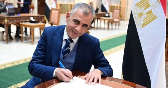 من الفوز إلى مقاعد البرلمان.. بدء تسليم كارنيهات العضوية لآخر 49 نائبًا