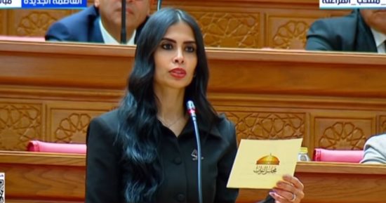 النائبة هايدى المغازى تؤدى اليمين الدستورية فى أولى جلسات النواب 2026