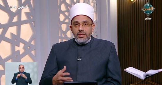 ما حكم الصلاة بالحذاء؟ وهل يجوز توزيع التركة في حياة الإنسان؟.. أمين الفتوى يجيب