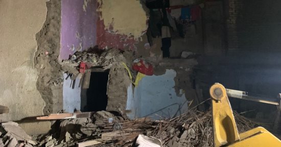 انهيار جزئي لمنازل آيلة للسقوط بقرية أبو صير فى الغربية
