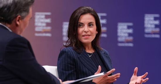 ترامب يشيد بتعيين المصرية دينا باول رئيسة لميتا: اختيار رائع من زوكربيرج