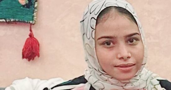 ماتت من الجوع.. سارة حبسها والدها فى غرفتها وحرمها من الأكل حتى الموت