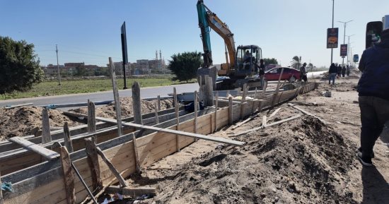 رصف الطرق ورفع كفاءة الإنارة فى كفر الشيخ.. صور