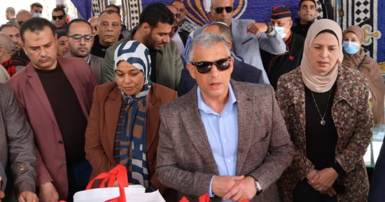 محافظ الإسماعيلية يتفقد مطبخ الخير بالقصاصين والتل الكبير.. فيديو