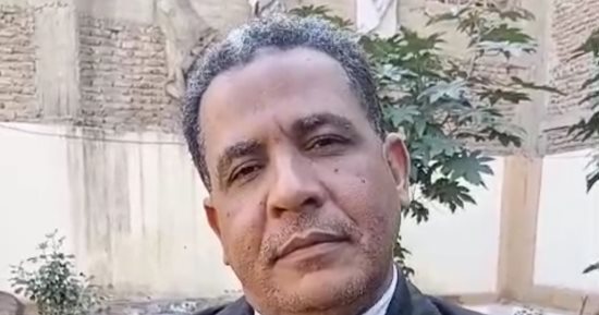 محامى فتاة قنا يفجر مفاجأة: الأب حبسها داخل غرفة عاما ومنع عنها الطعام (فيديو)