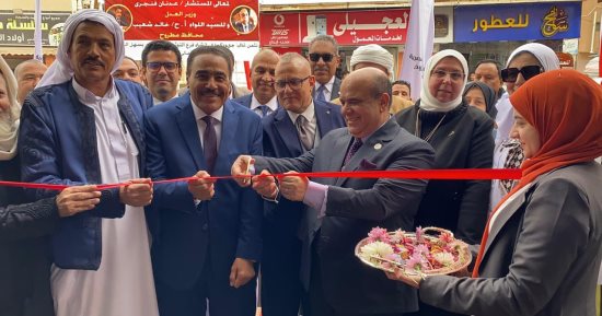 وزارة العدل تفتتح فرع توثيق الغرفة التجارية بمطروح