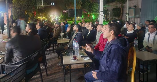 الكل متفائل بالنصر.. جماهير الأقصر تتابع مباراة مصر والسنغال.. مباشر