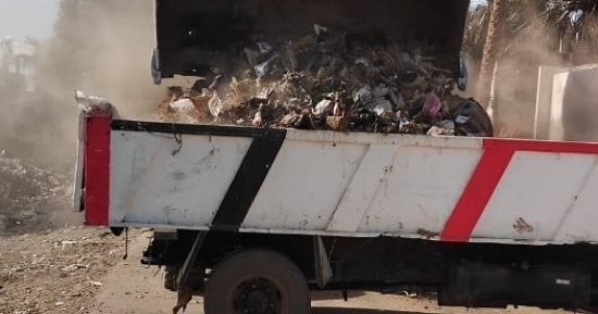 رفع أكثر من 60 طن مخلفات بقرى جهينة سوهاج.. صور