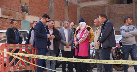 رئيس مياه القليوبية يتابع تنفيذ عداية نفقية أسفل السكة الحديد بالقناطر 