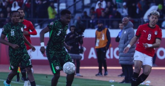 الفار يلغى هدفا لمنتخب نيجيريا أمام الفراعنة.. صور 