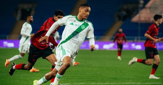 الأهلى يفوز على الخلود ويواصل مطاردة الهلال فى الدورى السعودى