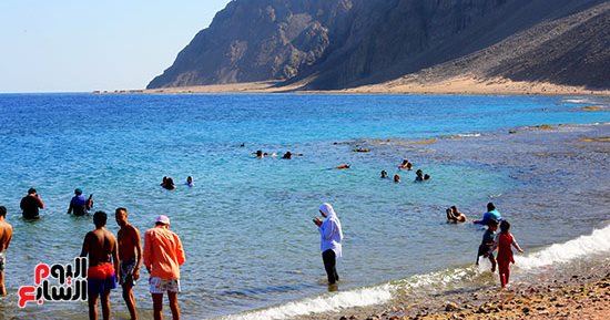 بين الجبال وصحراء المغامرات.. دهب وجهة السياحة والسحر الطبيعي بسيناء 