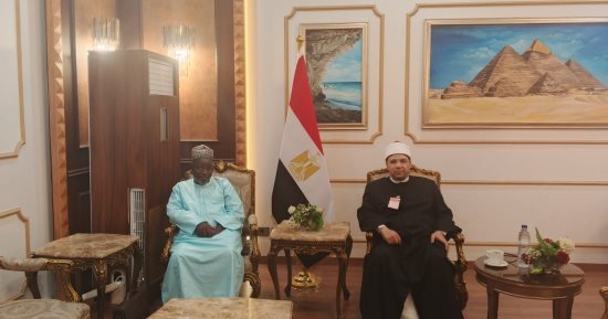 وصول مفتي الكاميرون إلى القاهرة للمشاركة في المؤتمر المجلس الأعلى للشئون الإسلامية