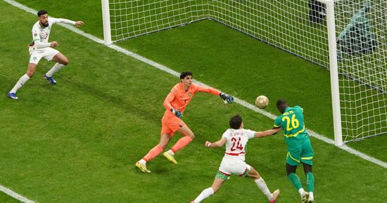 ياسين بونو يحرم السنغال من التقدم على المغرب فى شوط أول سلبي.. فيديو وصور