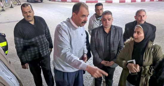 محافظ سوهاج يتفقد نفق الشهيد نبيل فراج ويوجه بتطويره خلال 60 يومًا
