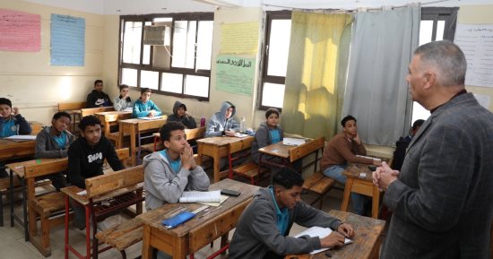 بعد شكاوى طلاب الإعدادية.. لجنة لفحص امتحان الدراسات الاجتماعية بأسوان
