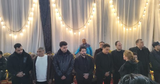 رضا البحراوى يتلقى عزاء والدته بحضور نجوم الفن.. فيديو