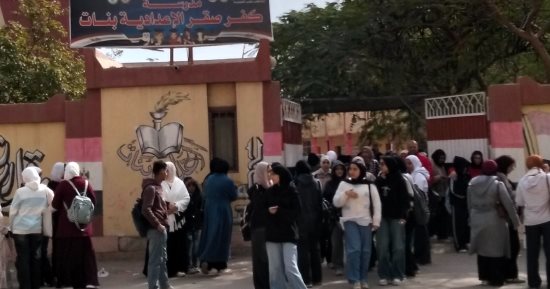 تباين آراء طلاب الشهادة الإعدادية بالشرقية حول امتحان الدراسات.. فيديو