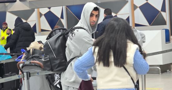 المغربي يوسف بلعمري يغادر المغرب قادما إلى الأهلى.. صور