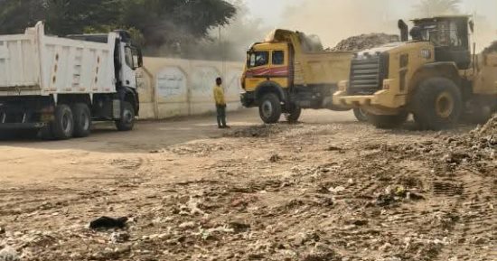 رفع 250 طن من القمامة والمخلفات الصلبة والأتربة بمركز سوهاج