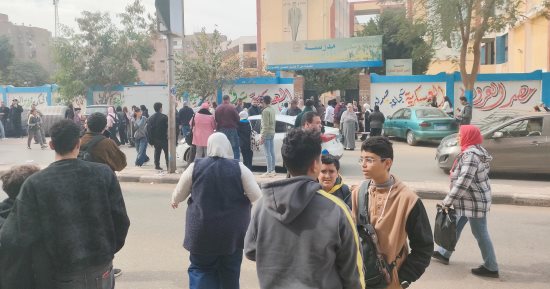 ختام امتحانات الشهادة الإعدادية بأسيوط.. وطلاب يؤكدون: امتحان العلوم سهل