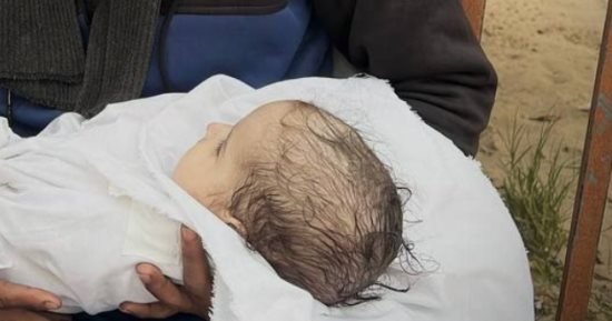 سيدة تخطف مولودا من داخل عيادة خاصة فى أبو تشت بقنا