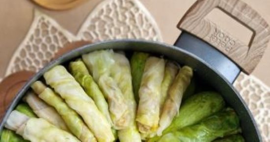 منيو فطار 5 رمضان.. طريقة عمل محشى الكرنب وشوربة الدجاج