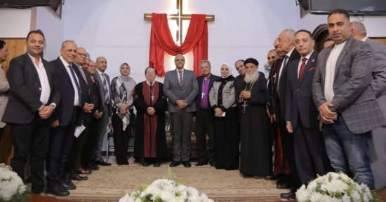 رئيس الطائفة الإنجيلية ومحافظ القليوبية يشهدان تنصيب القس رفيق دويب راعيًا للكنيسة الإنجيلية ببنها