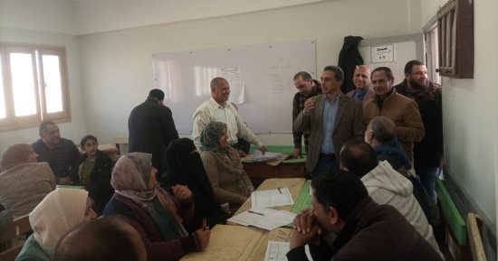 وكيل تعليم كفر الشيخ يتفقد كنترول الإعدادية ويوجه بالدقة فى التصحيح والرصد