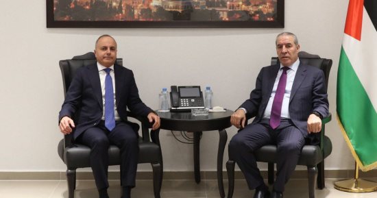 نائب رئيس دولة فلسطين يلتقى سفير مصر لدى رام الله