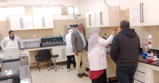 مياه الأقصر تحصل على تجديد الثقة للمعامل الحاصلة على شهادة الآيزو.. صور