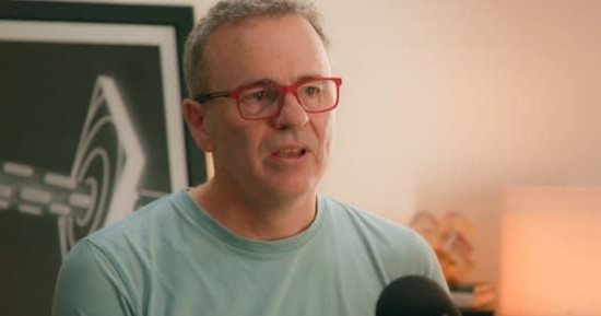 مؤسس Google DeepMind: الذكاء الاصطناعى العام أصبح على الأبواب وسيقلب الاقتصاد