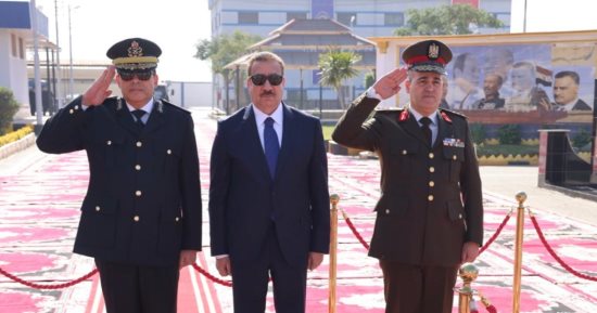 محافظ المنوفية ومدير الأمن يضعان إكليل الزهور على النصب التذكارى لشهداء الشرطة
