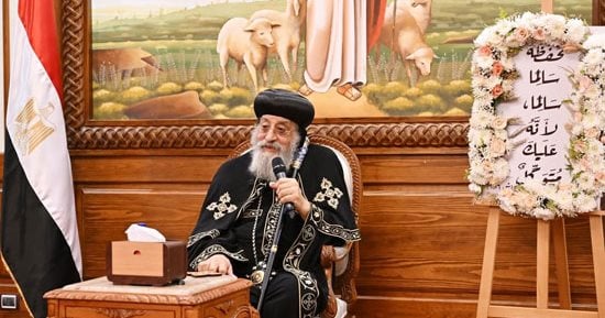 نصائح طبية من البابا تواضروس بعد عودته من النمسا: حافظوا على صحتكم وابتعدوا عن الإفراط فى  المسكنات