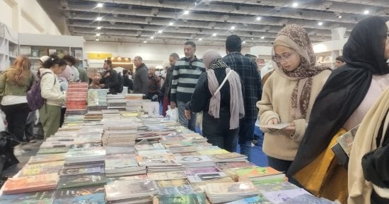 إقبال واسع على إصدارات هيئة الكتاب ونجاح مبادرة "مكتبة لكل بيت" بمعرض الكتاب
