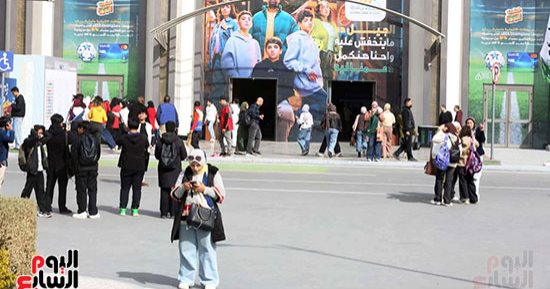 فى يومه السادس.. توافد زوار معرض القاهرة الدولى للكتاب فى دورته ال57
