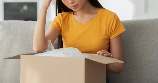 صينية ترفع دعوى بعد اكتشاف خيانة زوجها الراحل وتحويله 2.8 مليون دولار لعشيقته
