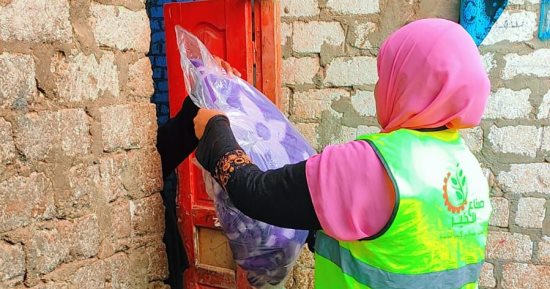 صناع الخير عضو التحالف الوطنى توزع بطاطين على الفئات الأكثر احتياجًا بأسيوط