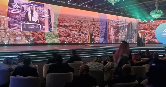 وزير السياحة السعودي: السياحة توظف 10% من القوى العاملة عالميا 