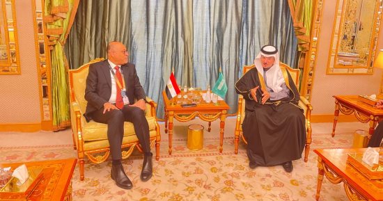 وزير العمل يلتقى نائب وزير الموارد البشرية والتنمية الاجتماعية السعودى 