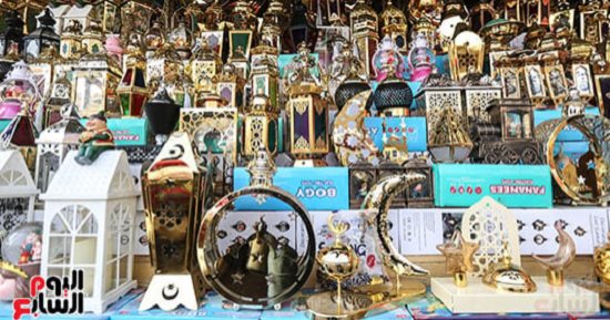 قبل ما تشتري فانوس رمضان.. دليلك لأشهر الأشكال في السوق المصري