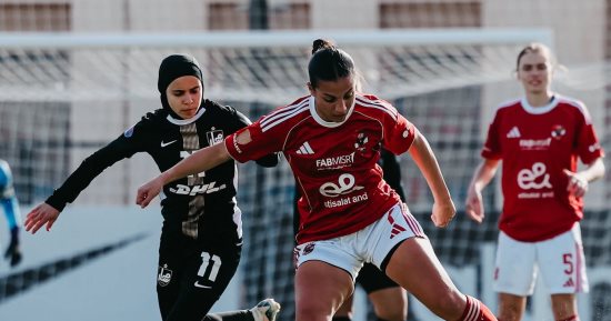 التعادل الإيجابي 2-2 يحسم قمة دوري الكرة النسائية بين الأهلى ومسار