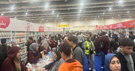 مدير عصير الكتب: تجاوزنا 140 عنوانا جديدا بمعرض الكتاب و79% من جمهورنا إناث